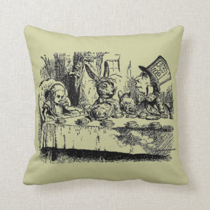 Vintage Alice im Wunderland Kissen