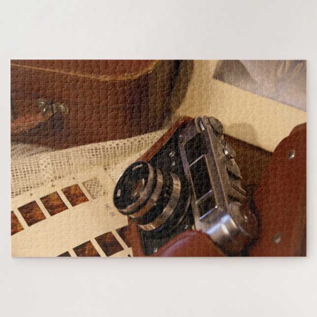 Vintage Analogkamera in Lederbraun (Horizontal)