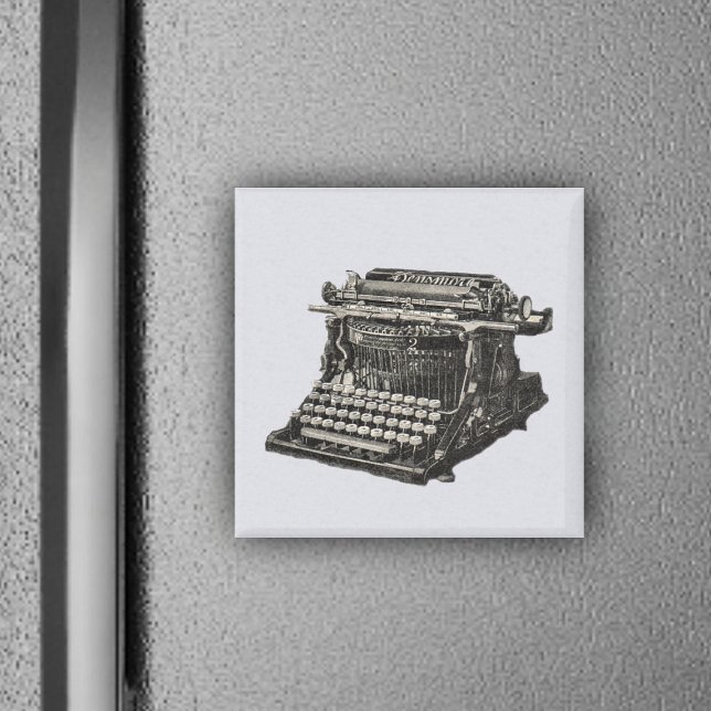 Vintage antike schwarze altmodische Schreibmaschin Magnet (Vintage illustration black manual old time typewriter on light grey square magnet.)