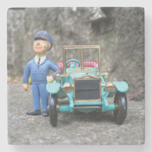 Vintage ARAL-Tankstelle und Modellwagen Steinuntersetzer