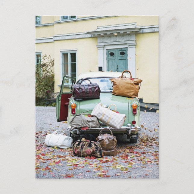 Vintage Auto mit viel Gepäck Postkarte (Vorderseite)
