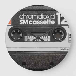 Vintage BASF-Kassette: Sammlerelement Große Wanduhr