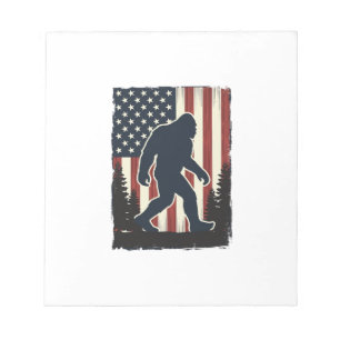 Vintage-Bigfoot-Amerikanische-Flagge-Wald-Vektorde Notizblock