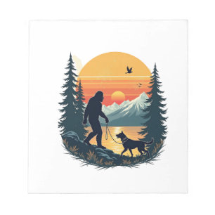 Vintage Bigfoot gehender Hund Berg Sonnenuntergang Notizblock
