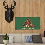 Vintage Billard-Balls - Geeigneter Billardtisch Poster<br><div class="desc">Dieses Poster ist bereit,  mit Ihrem eigenen Text personalisiert zu sein. Ihr Text erscheint in Elfenbeinfarben unter meiner realistischen Darstellung eines aufgerissenen Set von Vintagen Billardkugeln. Der Hintergrund hat das Aussehen eines klassischen Billardtisches. Fügen Sie Ihren eigenen Slogan hinzu,  um ein besonderes Geschenk für Poolspieler zu schaffen.</div>