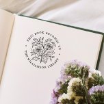 Vintage Blume Dieses Buch gehört zum Bibliotheksbu Gummistempel<br><div class="desc">Ein schönes Design aus Holz mit Blumenmotiv, Vintager Typografie und klassischer Briefmarke. Die altmodische Serifentypografie kurbelt um die Blume herum, um einen runden Rahmen zu schaffen. Ich Liebe zirkuläre Briefmarke, weil sie nicht perfekt ausgerichtet werden müssen, um gut auszusehen, sie können gedreht werden oder außerhalb der Mitte und immer noch...</div>