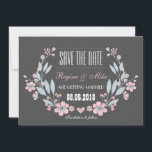 Vintage Blume Save the Date Hochzeitsankündigung<br><div class="desc">Vintage Blumendarstellung für Ihre Save the Date- und Hochzeitsankündigung. Mit weichen rosa und blauen Blumen Schönes Aquarell gezeichnet. Passen Sie die Formulierung an jeden Anlass an. Brautparty,  Verlobungsfeier,  Babydusche,  Geschlechtsankündigung. Sie können die Hintergrundfarbe und den Schriftart auch an Ihr Wunschthema anpassen.</div>