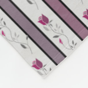Vintage-Blumen gestreiftes Muster in Schwarz und R Fleecedecke