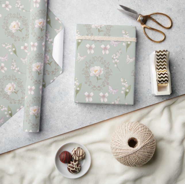 Vintage Blumen verziert elegant hellgrün Geschenkpapier (Kunsthandwerk)