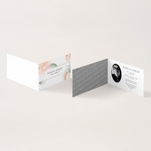 Vintage, blumengeschmückte Erholung in Ruhe