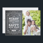 Vintage Chalkboard Holiday Foto Card Feiertagskarte<br><div class="desc">Feiern Sie die Saison mit dieser modernen und stilvollen Urlaubskarte von Berry Berry Sweet. Besuchen Sie WWW.BERRYBERRYSWEET.COM für mehr von unseren stilvollen Feriensammlungen. Anpassbare Hintergrundfarbe.</div>