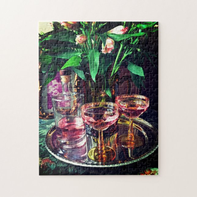 Vintage Champagne-Gläser und Blumenpuzzlespiel (Vertikal)