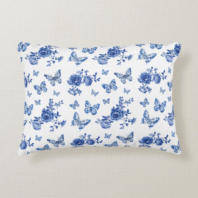 Vintage Chinoiserie Blau Weiße Schmetterlinge Blum Dekokissen (Vorderseite)