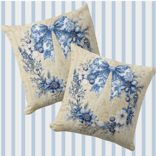 Vintage Chinoiserie Blue White Wreath Bow Holiday  Kissen (Elegant chinoiserie wreath and bow on an antique damask pattern.)