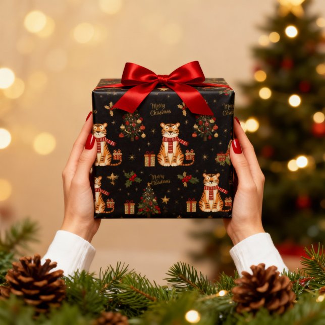 Vintage Christmas Tiger with Tree Black Geschenkpapier (Von Creator hochgeladen)