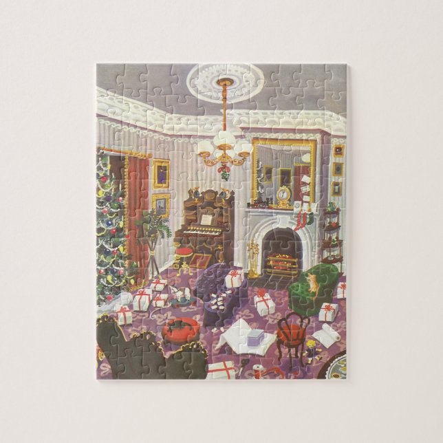 Vintage Christmas Wrapping Presents in Living Room (Vertikal)