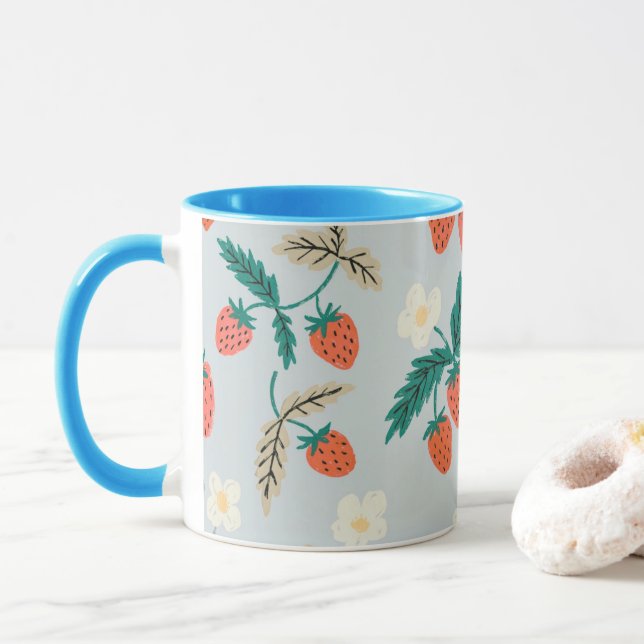 Vintage Cottagecore Strawberry Pattern Tasse (Mit Donut)