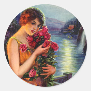 Vintage Dame mit roten Rosen im Mondlicht Runder Aufkleber
