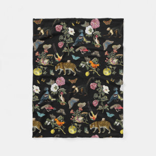 Vintage dunkle botanische Wildtiere im Wald Fleecedecke