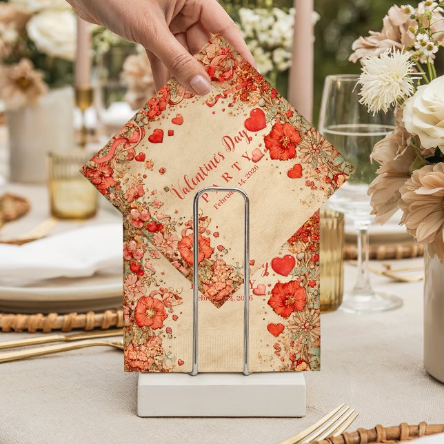 Vintage Floral Hearts Valentine Party Serviette (Von Creator hochgeladen)