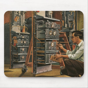 Vintage Geschäftsfunk-Techniker repariert Ausrüstu Mousepad