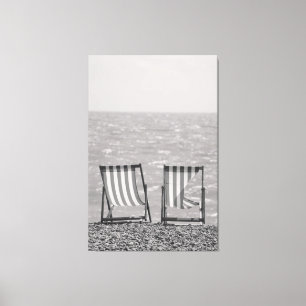 Vintage gestreifte Strandstühle Leinwanddruck