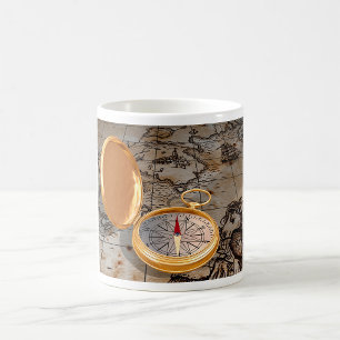 Vintage Gold Kompass auf alter Piratenkarte  Kaffeetasse