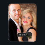 Vintage Gothic Black Rose Hochzeitmonographie Magnet<br><div class="desc">Vintager gotischer Hochzeitsmagnet mit einer schwarzen Rose.</div>