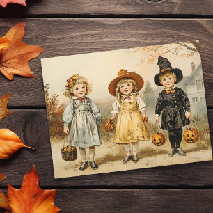 Vintage-Halloween-Süßes-oder-Saures  Postkarte