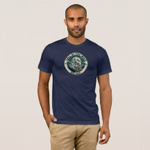 Vintage Heulender Wolf unter dem Vollmond in der W
