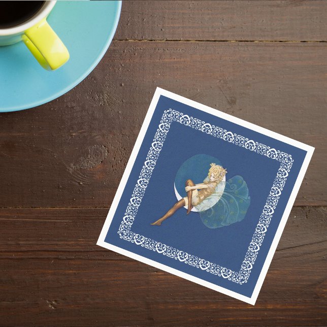 Vintage Hübsche Blue Fairy Strumpfs Blue Moon Serviette (Blond pretty fairy in silk stockings sitting on moon fancy white border on dark blue napkins.)