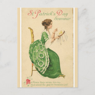 Vintage irische Dame in Grün beim Nähen Postkarte