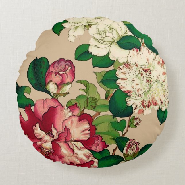Vintage japanische Kamelien. Tiefrosa auf Beige Rundes Kissen (Vorderseite)