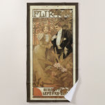 Vintage Jugendstil-Flirt-Kekse, Alphonse Mucha Strandtuch<br><div class="desc">Vintage Illustration französisches Jugendstil-Werbeplakat-Design für Flirt Biscuits von Alphons Mucha. c. 1899. Dieses Liebe- und Romantik-Werbedesign besticht durch ein frisch vermähltes Brautpaar,  das flirtet. Die Frau ist in einem eleganten Viktorianischen Hochzeitskleid und der Mann ist in einem extravaganten Tüxedo. Heiraten nach einer langen Verlobung.</div>