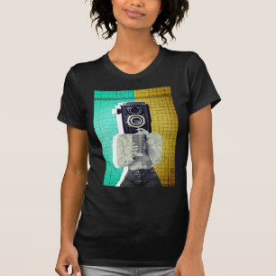 Vintage-Kameramädchen - Künstlerische Collage T-Shirt