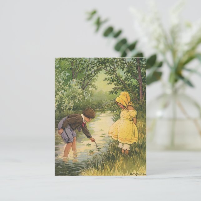 Vintage Kinder, Junge und Mädchen spielen von Cree (Stehend Vorderseite)