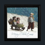 Vintage Kinder Rodelbahn Weihnachten Winter Schmuckschachtel<br><div class="desc">Vintag Sledding Diese Weihnachtskarte basiert auf einem altmodischen Studiofoto, das zwei kleine Kinder auf einem Schlitten einnimmt, während ein älteres Kind den Schlitten zieht. Es ist Weihnachten und Schnee ist überall! Das Vintage Foto ist von 1912 - 100 Jahre alt! Diese antiken Kinder erfassen das Wunder von Weihnachten, einer Zeit,...</div>