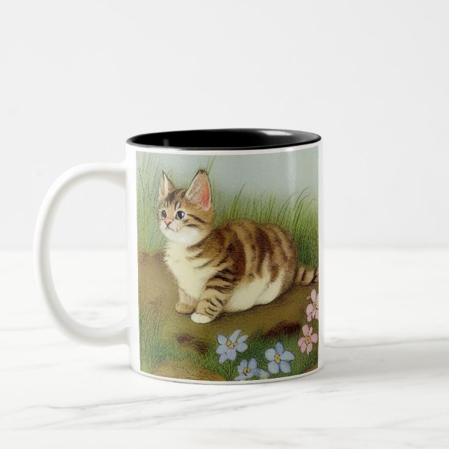 Vintage Kitten Illustration mit Blume Zweifarbige Tasse (Links)