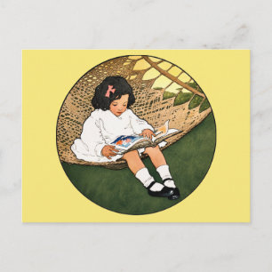 Vintage kleines Mädchen liest in einer Hängematte Postkarte