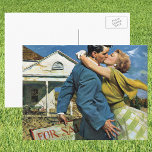 Vintage Liebe und Romantik Neugierige kaufen erste Postkarte<br><div class="desc">Vintage Illustration Liebe und Romantik Bild mit einem jungen Paar Küssen. Ein Kuss zum Siegel des Deals und feiern den Kauf ihrer neuen Zuhause. Ein leichter Fixierer oben. Tolle Hauswärme Geschenk!</div>