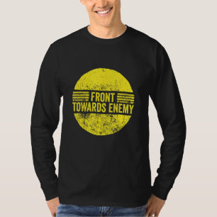 Vintage militärische Front gegen Feind Claymore Mi T-Shirt