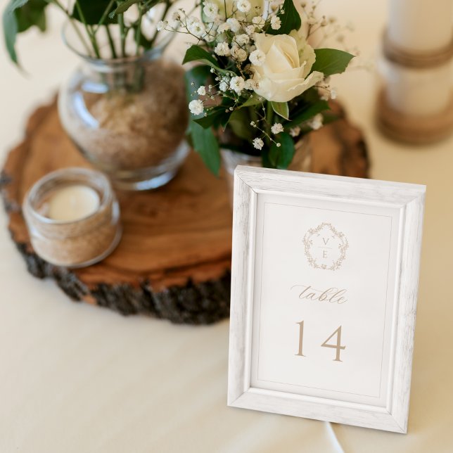 Vintage-Monogrammwappen Beige Hochzeitstischnummer Programm (Von Creator hochgeladen)