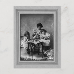 Vintage Mutter und Tochter mit Tee-Party Einladungspostkarte