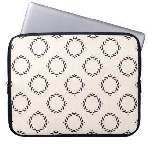 Vintage ornamental seamless pattern. Black and whi Laptopschutzhülle
