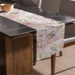 Vintage Pastellrosen Kurzer Tischläufer<br><div class="desc">Pastellrosa Vintage Rose nahtlos.</div>