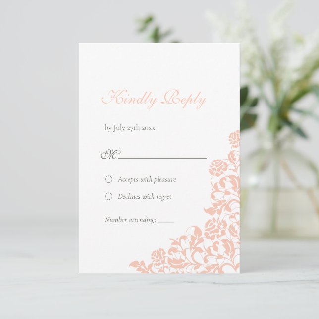 Vintage Peach Floral Rose Hochzeit RSVP Karte (Stehend Vorderseite)