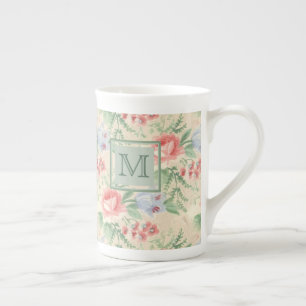 Vintage-Rosa-Blumenmuster-Monogramm Prozellantasse