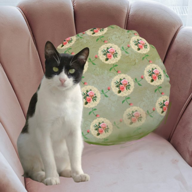 Vintage Rose Doily Green Damask Rundes Kissen (Von Creator hochgeladen)