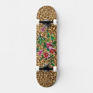Vintage Rose - Leopardendruck Skateboard