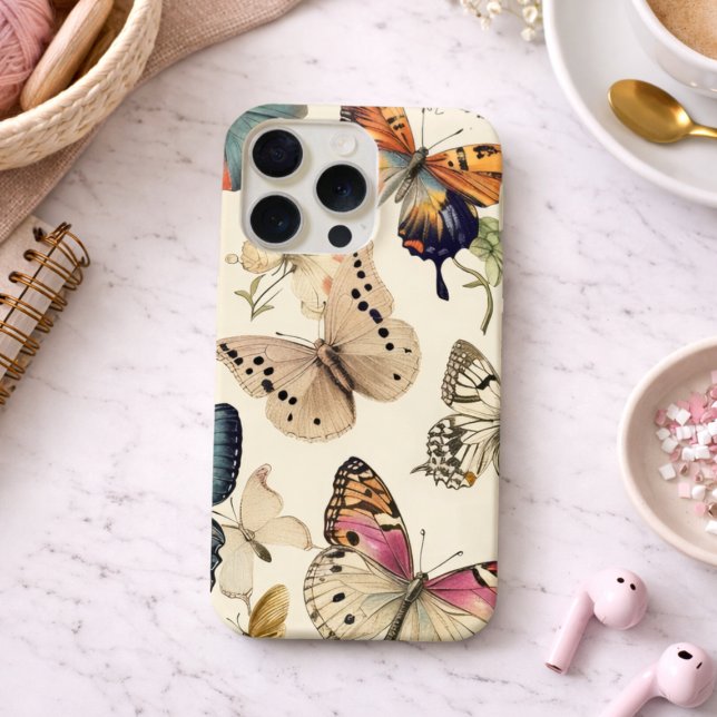 Vintage Schmetterlinge iPhone 15 Pro Hülle (Von Creator hochgeladen)